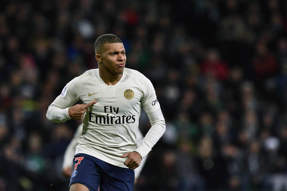 比亚迪携多款车型亮相2025泰国车展